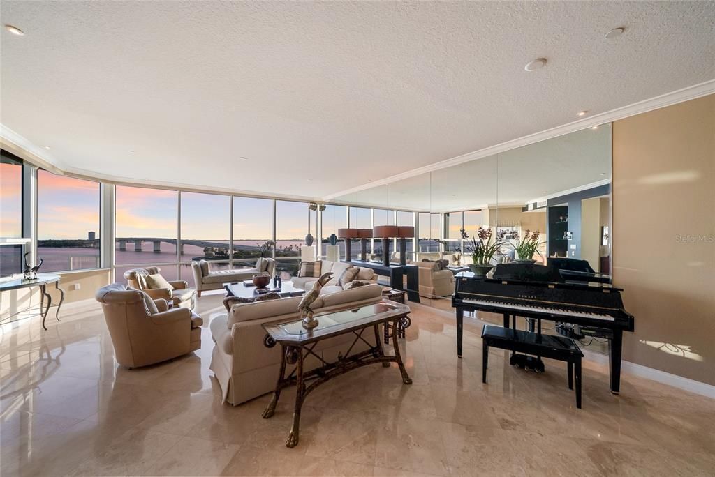 For Sale: $2,995,000 (3 beds, 3 baths, 3785 Square Feet)