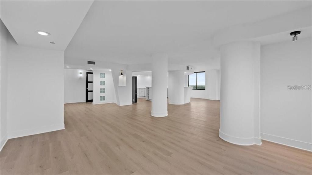 На продажу: $469,900 (1 спален, 1 ванн, 1988 Квадратных фут)