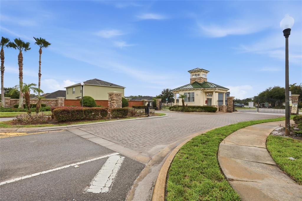 For Sale: $415,000 (4 beds, 2 baths, 2809 Square Feet)