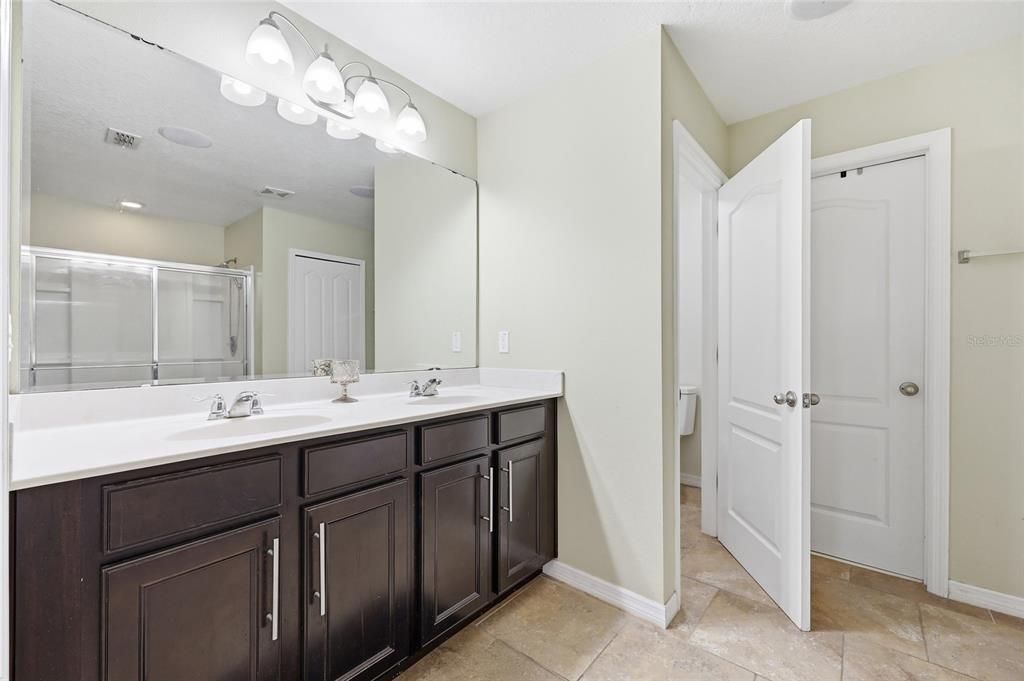 For Sale: $415,000 (4 beds, 2 baths, 2809 Square Feet)