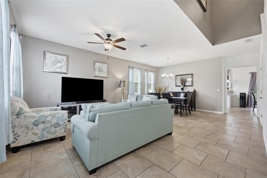 For Sale: $415,000 (4 beds, 2 baths, 2809 Square Feet)