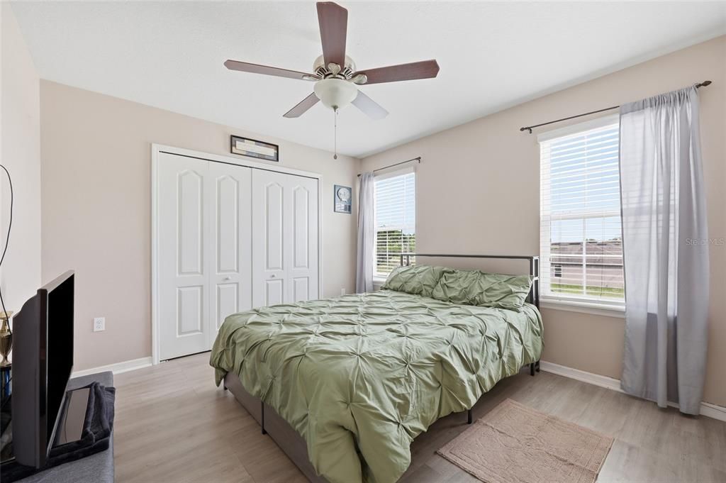 For Sale: $415,000 (4 beds, 2 baths, 2809 Square Feet)