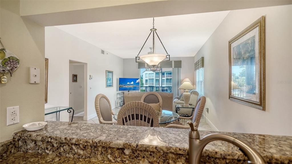 For Sale: $249,000 (2 beds, 2 baths, 1230 Square Feet)