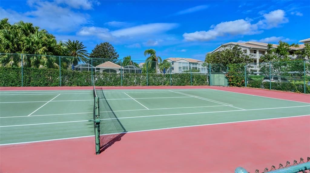 For Sale: $249,000 (2 beds, 2 baths, 1230 Square Feet)