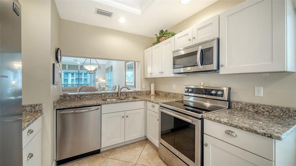 For Sale: $249,000 (2 beds, 2 baths, 1230 Square Feet)