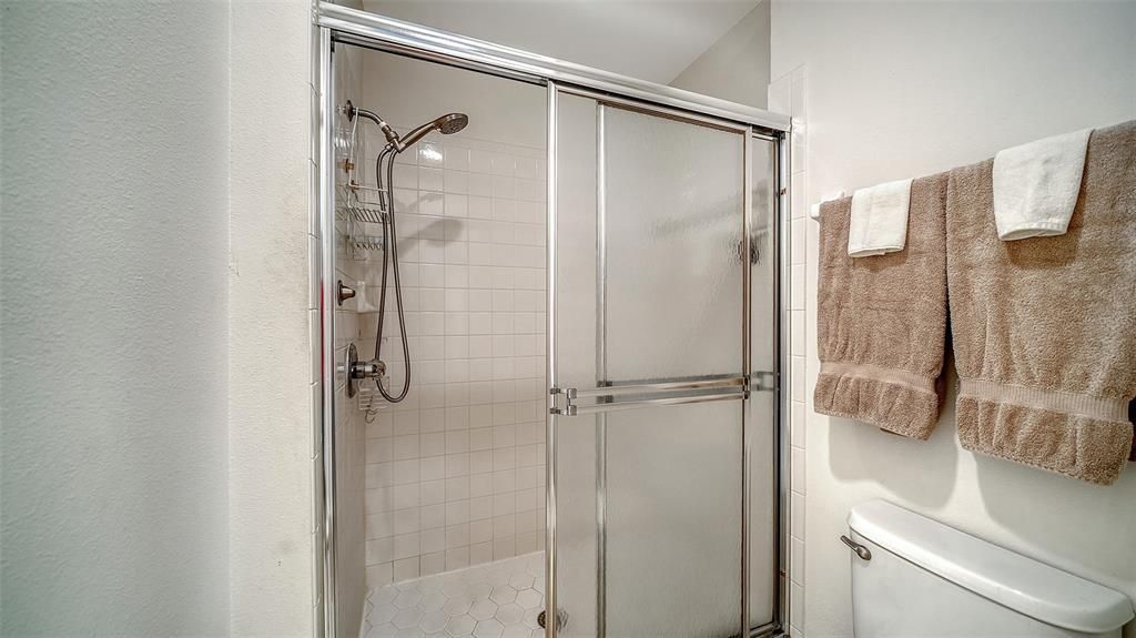 For Sale: $249,000 (2 beds, 2 baths, 1230 Square Feet)