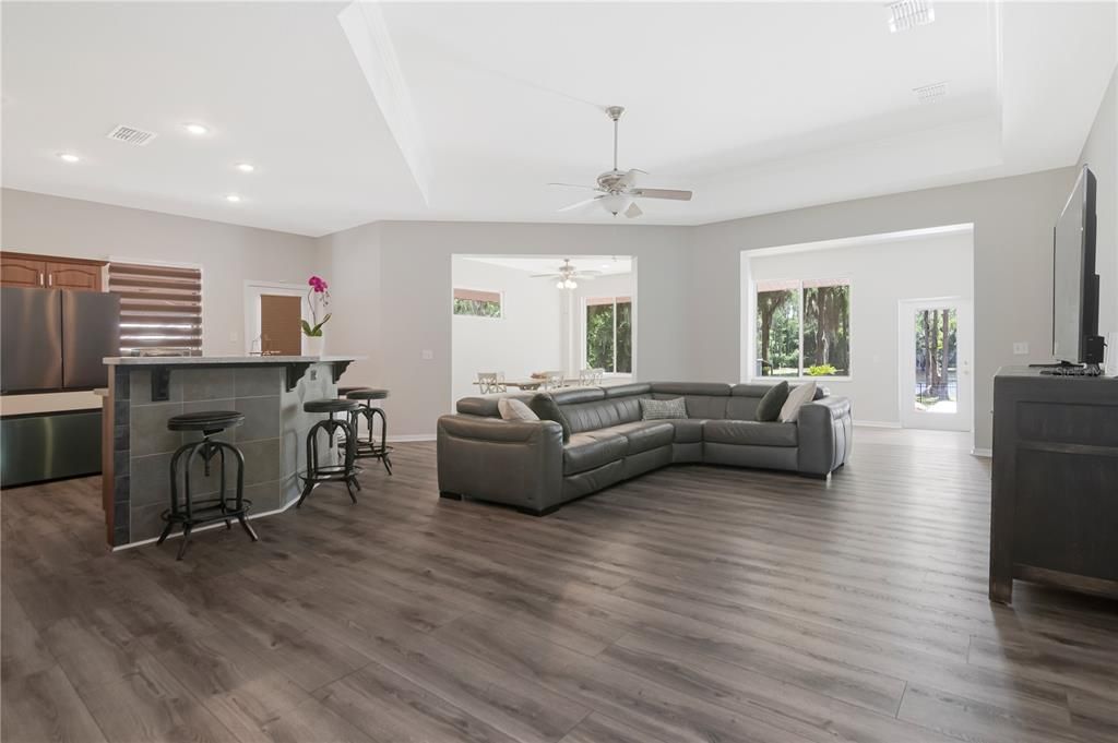 For Sale: $775,000 (3 beds, 2 baths, 2134 Square Feet)