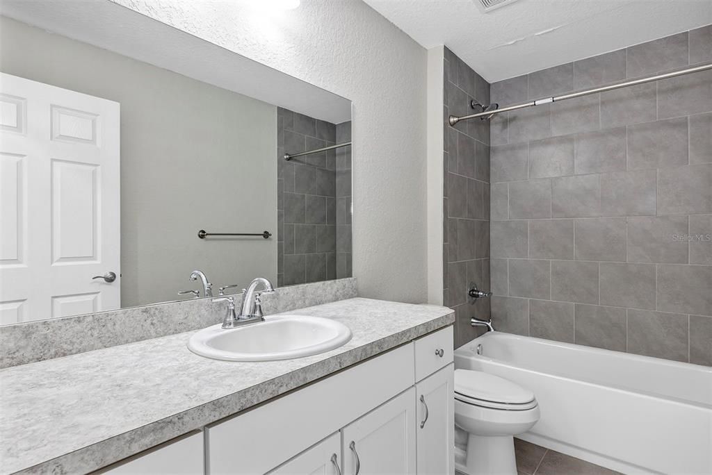 En Venta: $269,900 (3 camas, 2 baños, 1553 Pies cuadrados)