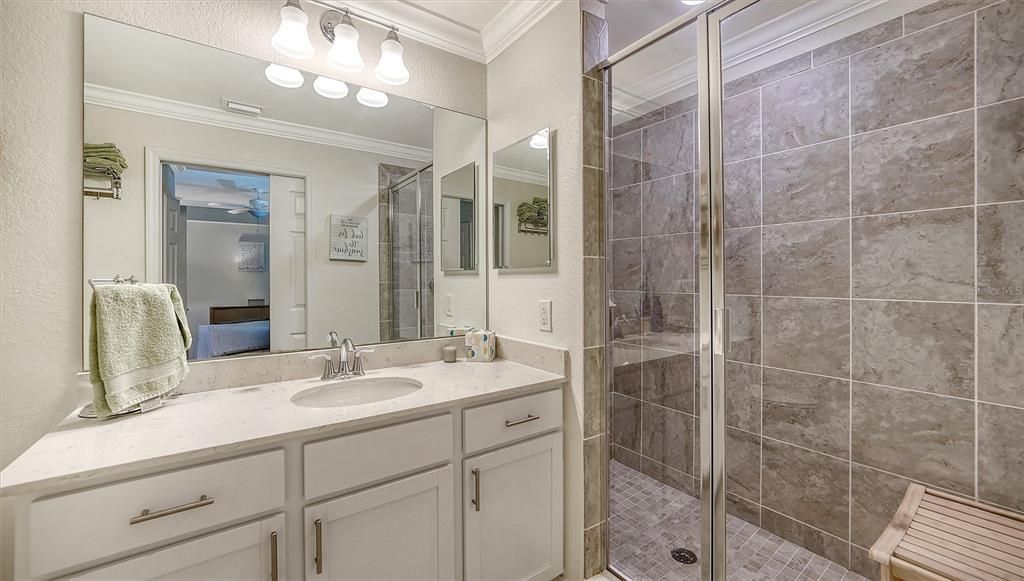 For Sale: $395,000 (2 beds, 2 baths, 1151 Square Feet)