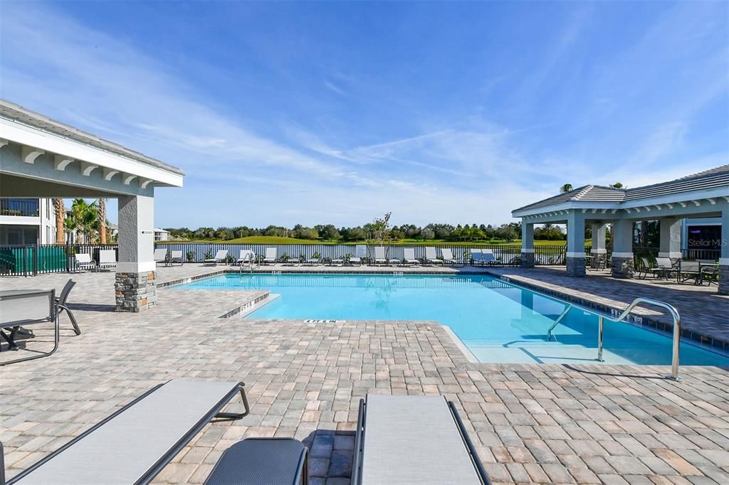 For Sale: $395,000 (2 beds, 2 baths, 1151 Square Feet)