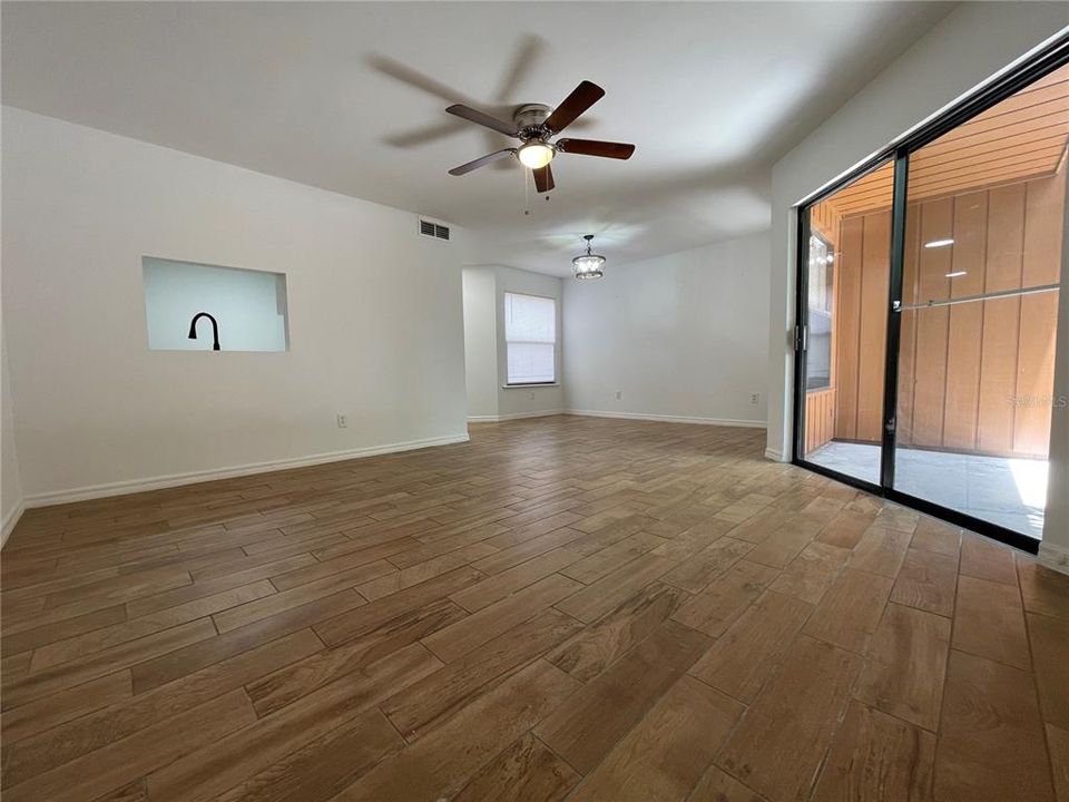 For Rent: $1,600 (3 beds, 2 baths, 1199 Square Feet)
