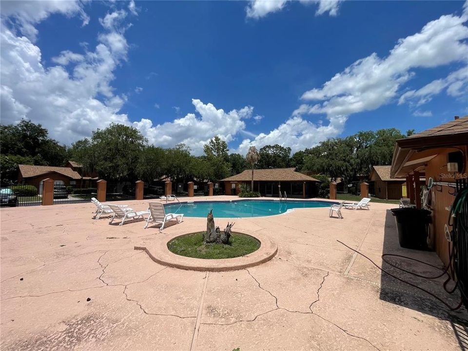For Rent: $1,600 (3 beds, 2 baths, 1199 Square Feet)