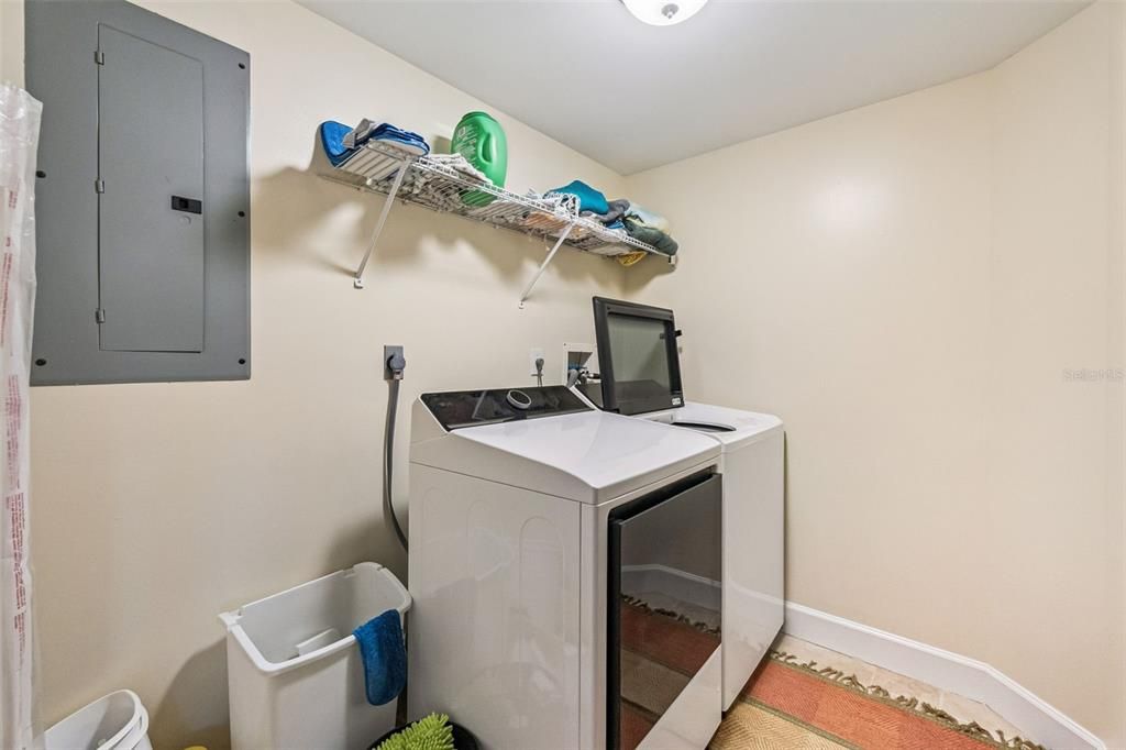 En Venta: $615,000 (2 camas, 2 baños, 1395 Pies cuadrados)