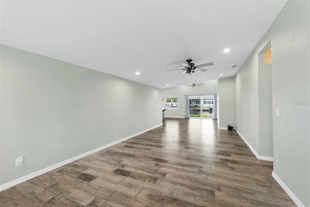 For Sale: $709,000 (3 beds, 2 baths, 1717 Square Feet)