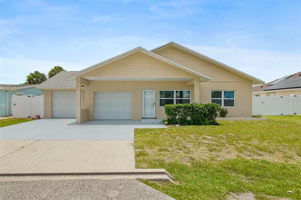 For Sale: $709,000 (3 beds, 2 baths, 1717 Square Feet)