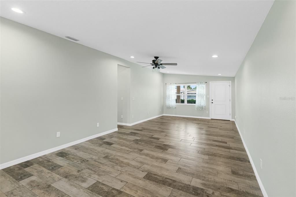 For Sale: $709,000 (3 beds, 2 baths, 1717 Square Feet)