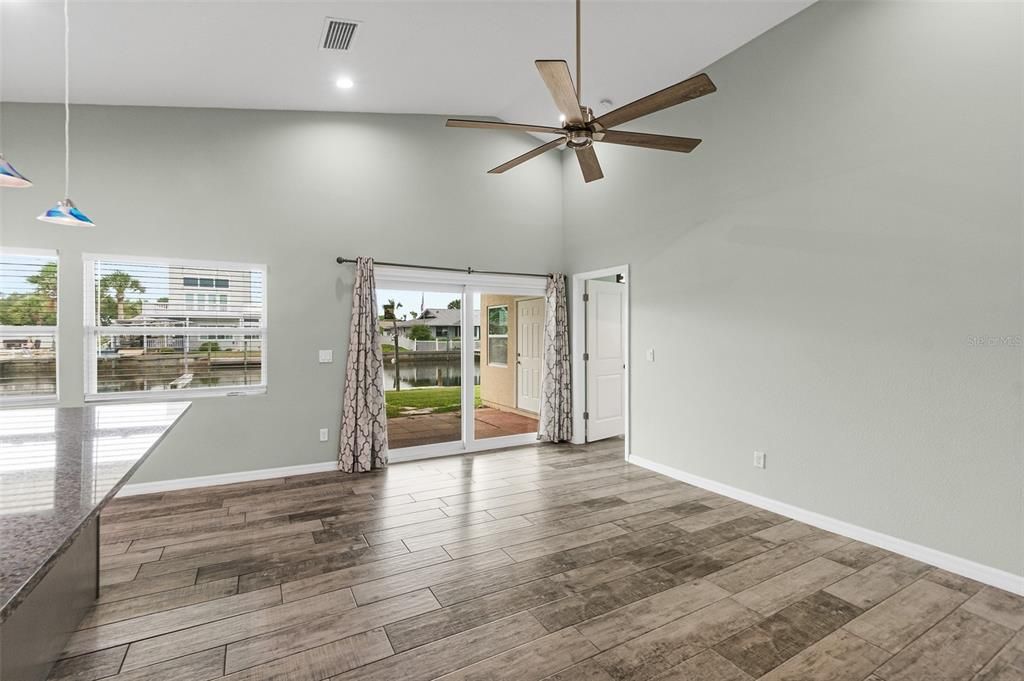 For Sale: $709,000 (3 beds, 2 baths, 1717 Square Feet)