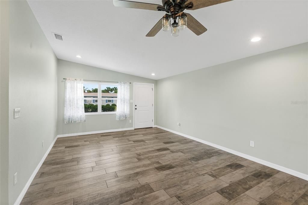 For Sale: $709,000 (3 beds, 2 baths, 1717 Square Feet)