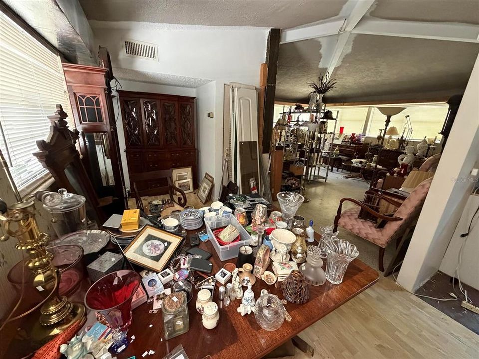 En Venta: $430,000 (3 camas, 2 baños, 1847 Pies cuadrados)