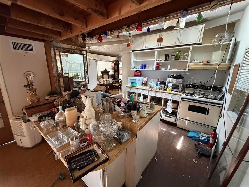 En Venta: $430,000 (3 camas, 2 baños, 1847 Pies cuadrados)
