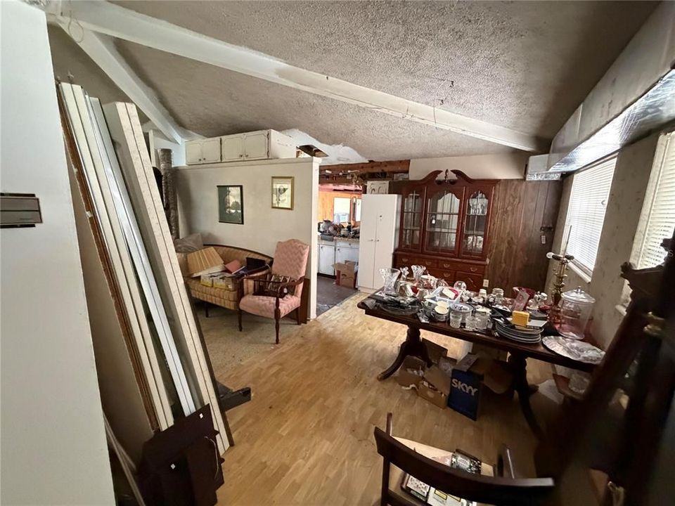 En Venta: $430,000 (3 camas, 2 baños, 1847 Pies cuadrados)