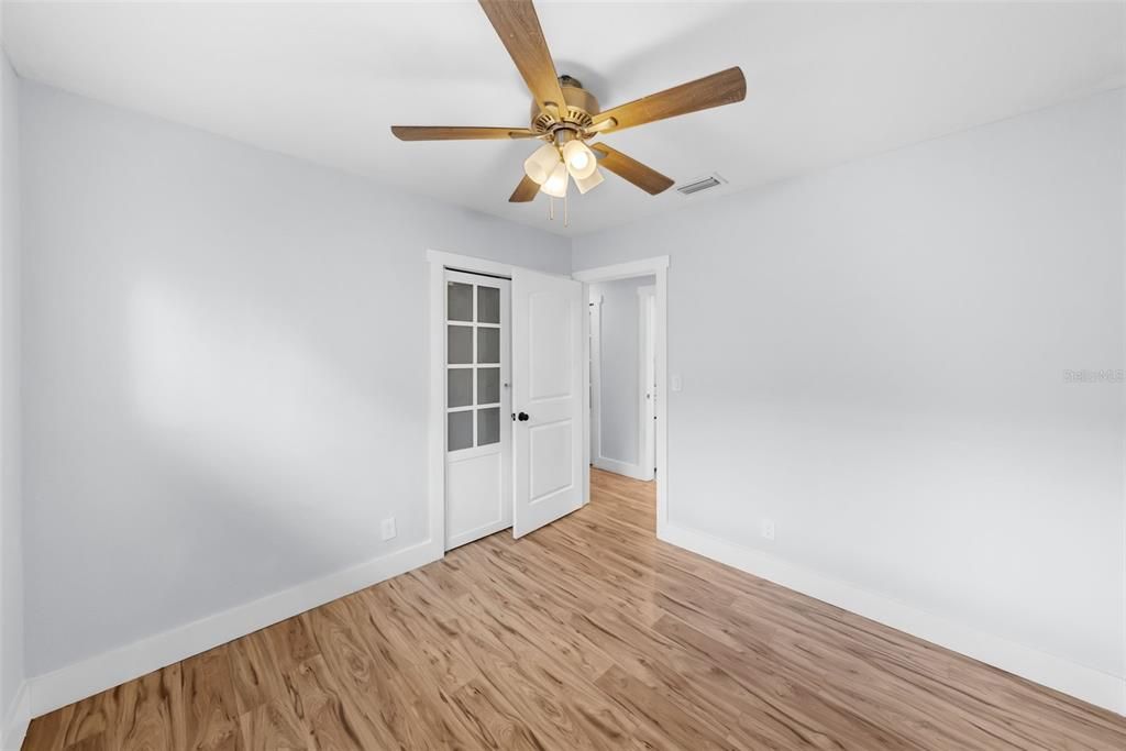 For Sale: $449,900 (4 beds, 2 baths, 1075 Square Feet)