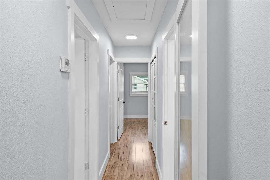 For Sale: $449,900 (4 beds, 2 baths, 1075 Square Feet)