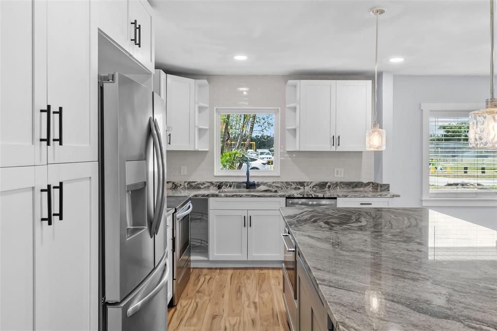 For Sale: $449,900 (4 beds, 2 baths, 1075 Square Feet)