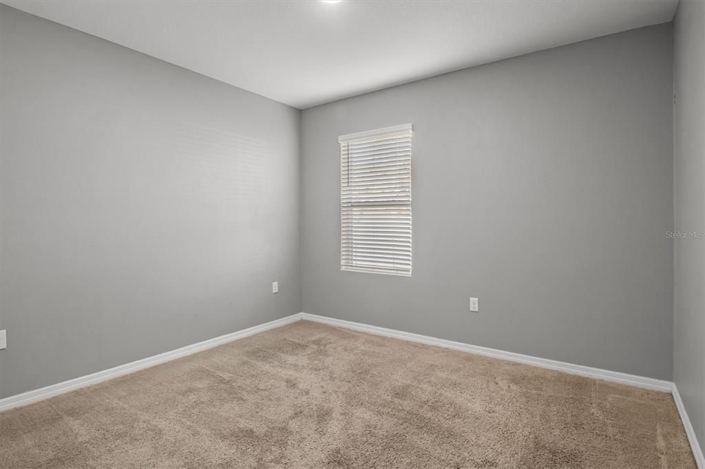 For Sale: $425,000 (5 beds, 3 baths, 2168 Square Feet)
