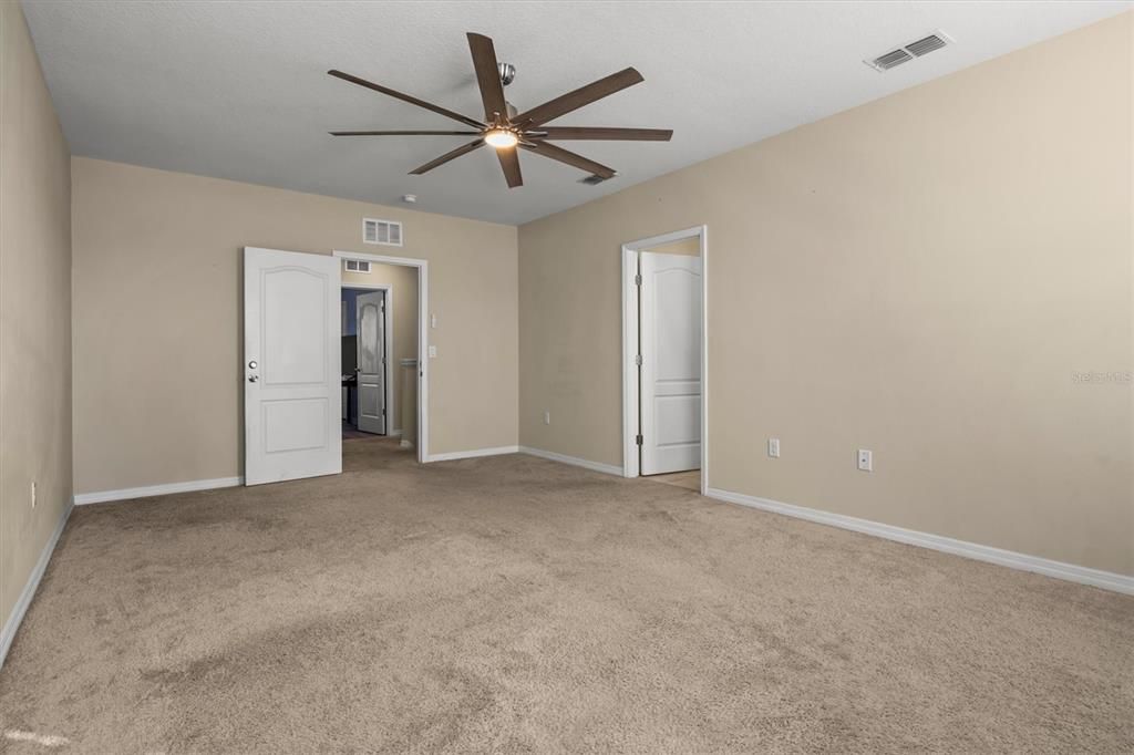 For Sale: $425,000 (5 beds, 3 baths, 2168 Square Feet)