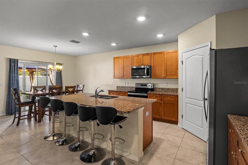 For Sale: $425,000 (5 beds, 3 baths, 2168 Square Feet)