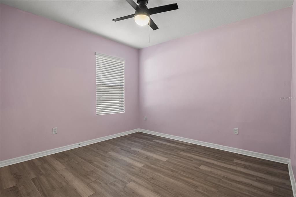 For Sale: $425,000 (5 beds, 3 baths, 2168 Square Feet)