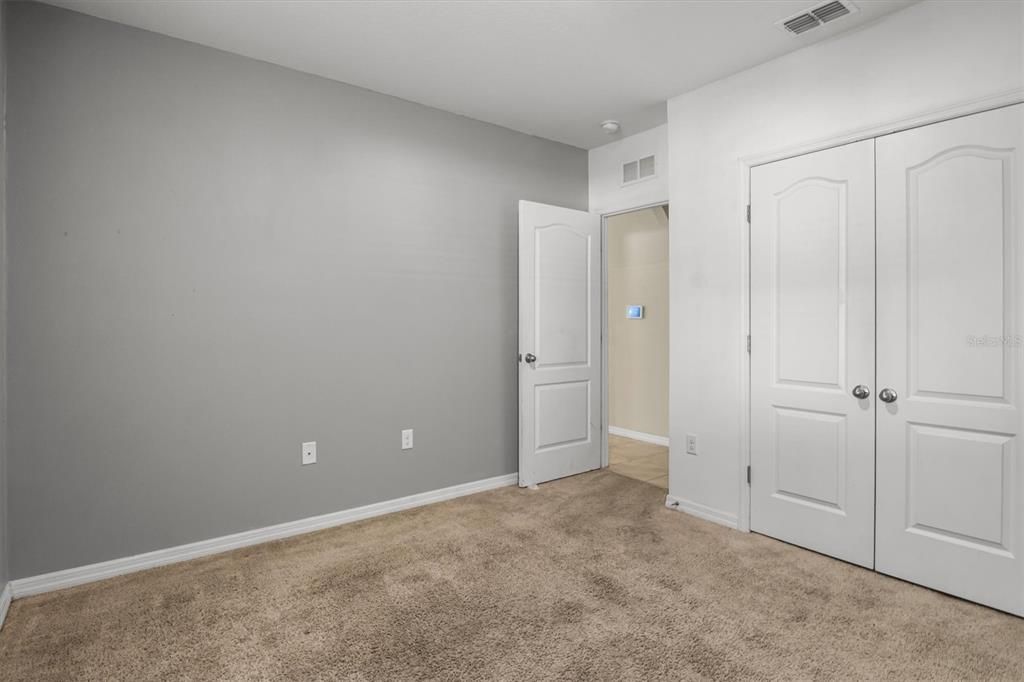 For Sale: $425,000 (5 beds, 3 baths, 2168 Square Feet)