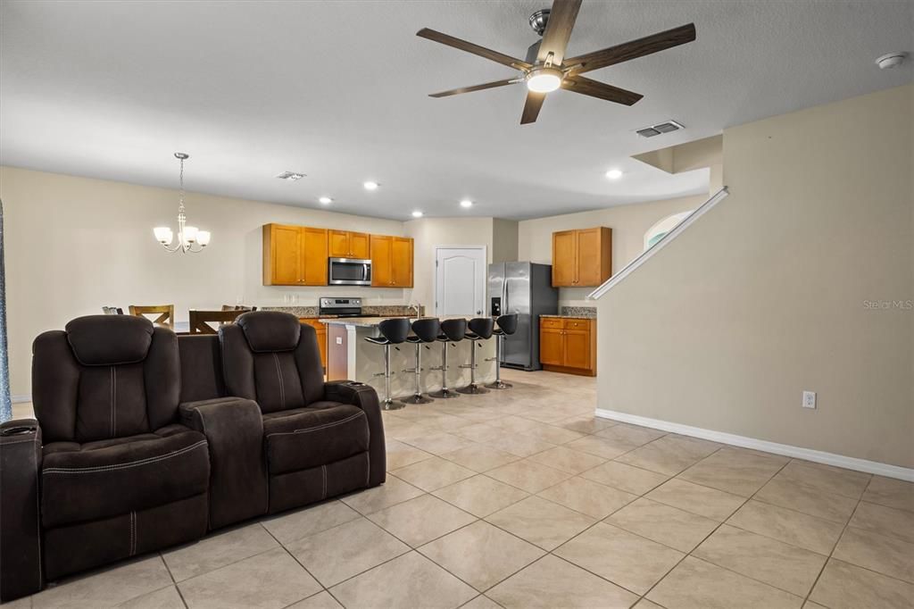 For Sale: $425,000 (5 beds, 3 baths, 2168 Square Feet)