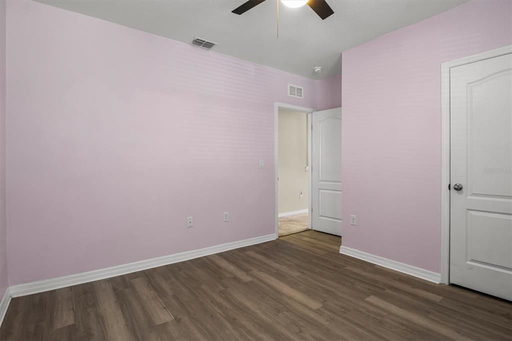 For Sale: $425,000 (5 beds, 3 baths, 2168 Square Feet)