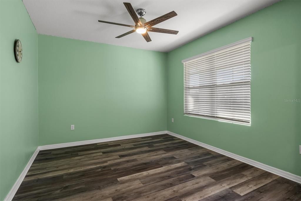 For Sale: $425,000 (5 beds, 3 baths, 2168 Square Feet)