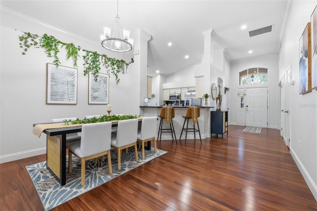 En Venta: $539,000 (4 camas, 2 baños, 1699 Pies cuadrados)