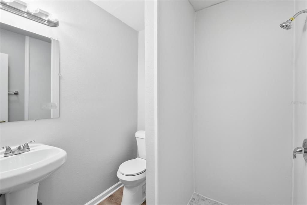 For Sale: $289,999 (3 beds, 2 baths, 1209 Square Feet)