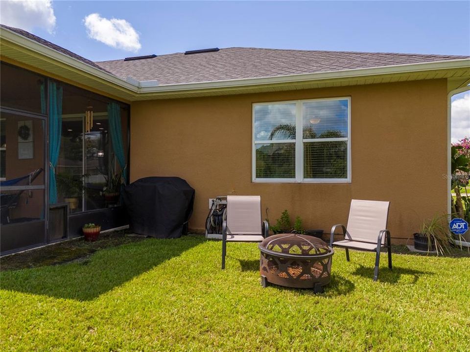 For Sale: $420,000 (4 beds, 2 baths, 2216 Square Feet)