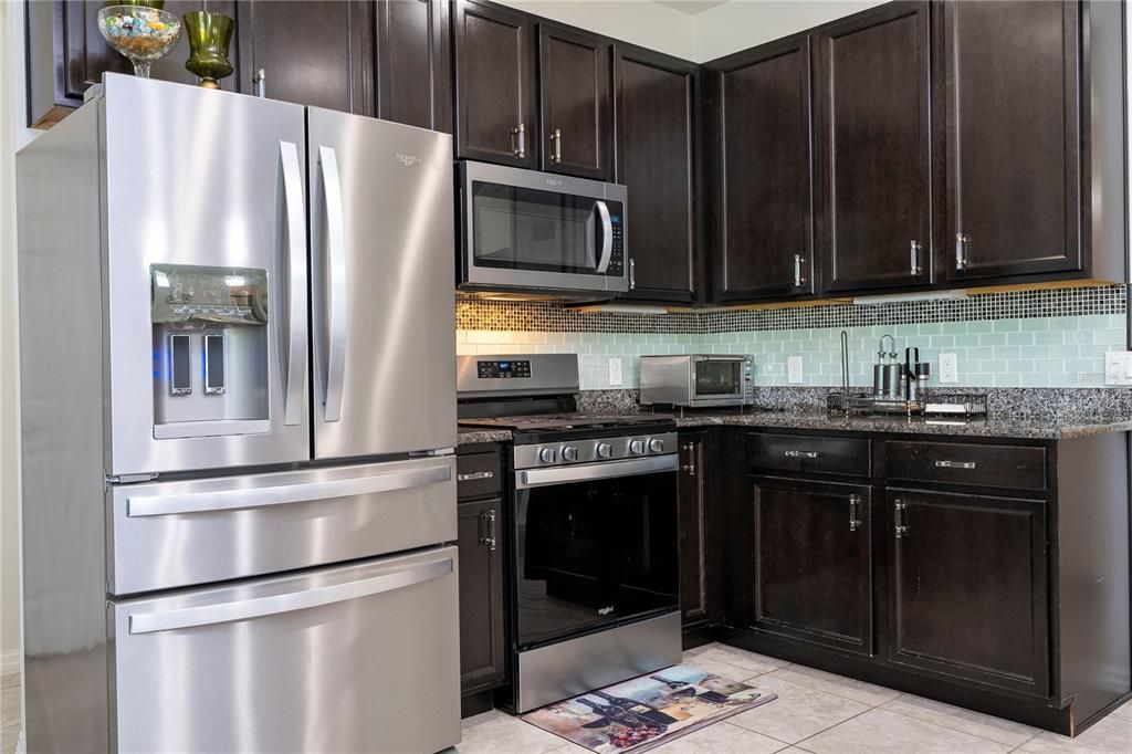 For Sale: $420,000 (4 beds, 2 baths, 2216 Square Feet)