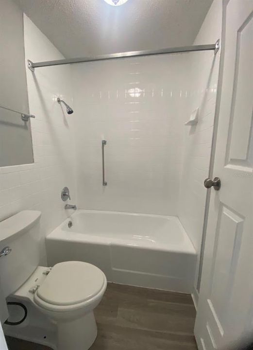 For Rent: $895 (0 beds, 1 baths, 500 Square Feet)