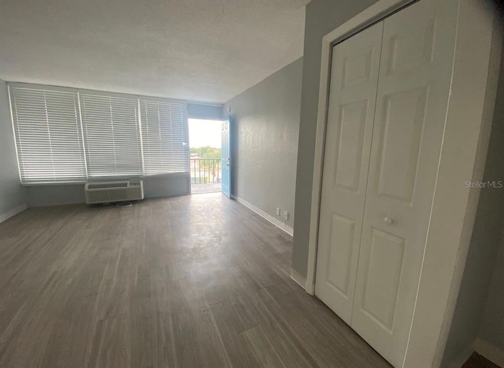 For Rent: $895 (0 beds, 1 baths, 500 Square Feet)