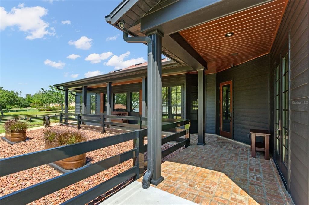 For Sale: $2,650,000 (3 beds, 3 baths, 3041 Square Feet)