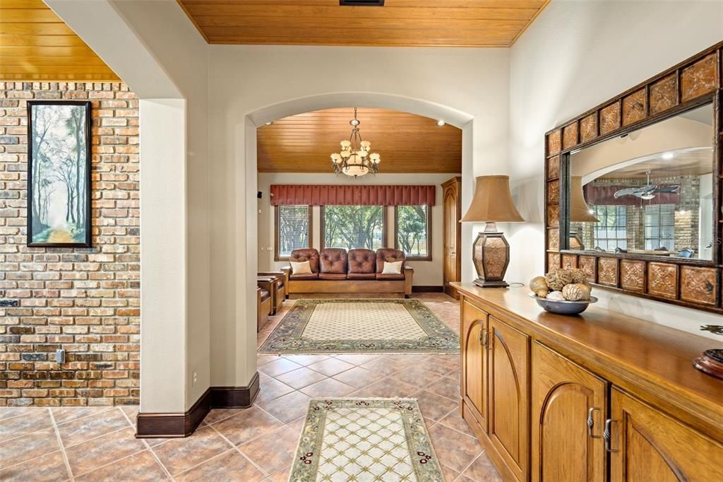 For Sale: $2,650,000 (3 beds, 3 baths, 3041 Square Feet)