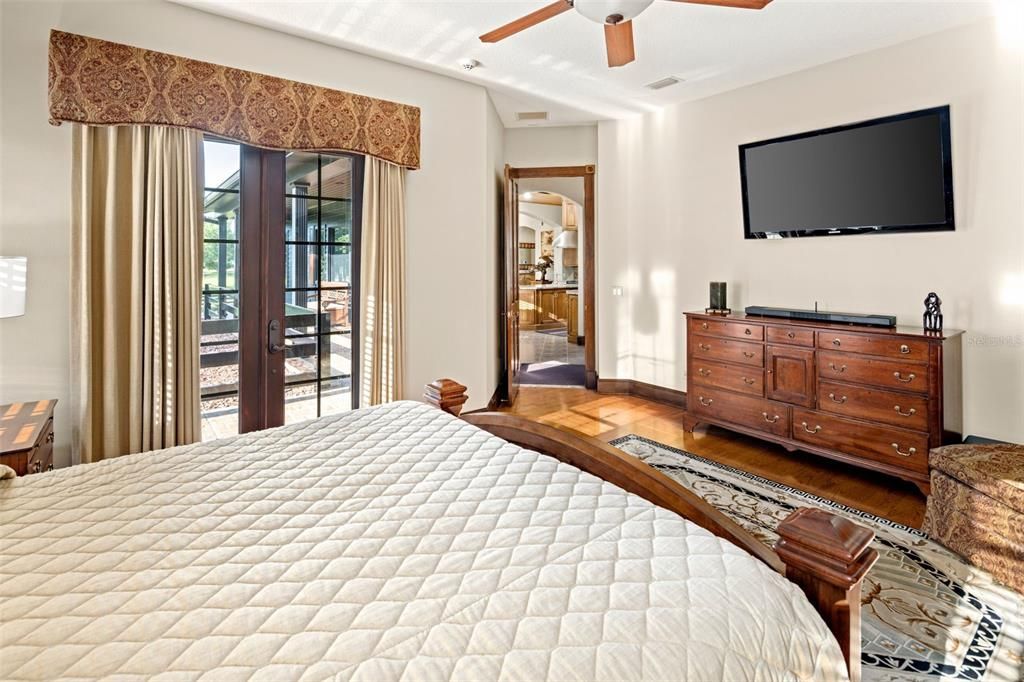 For Sale: $2,650,000 (3 beds, 3 baths, 3041 Square Feet)
