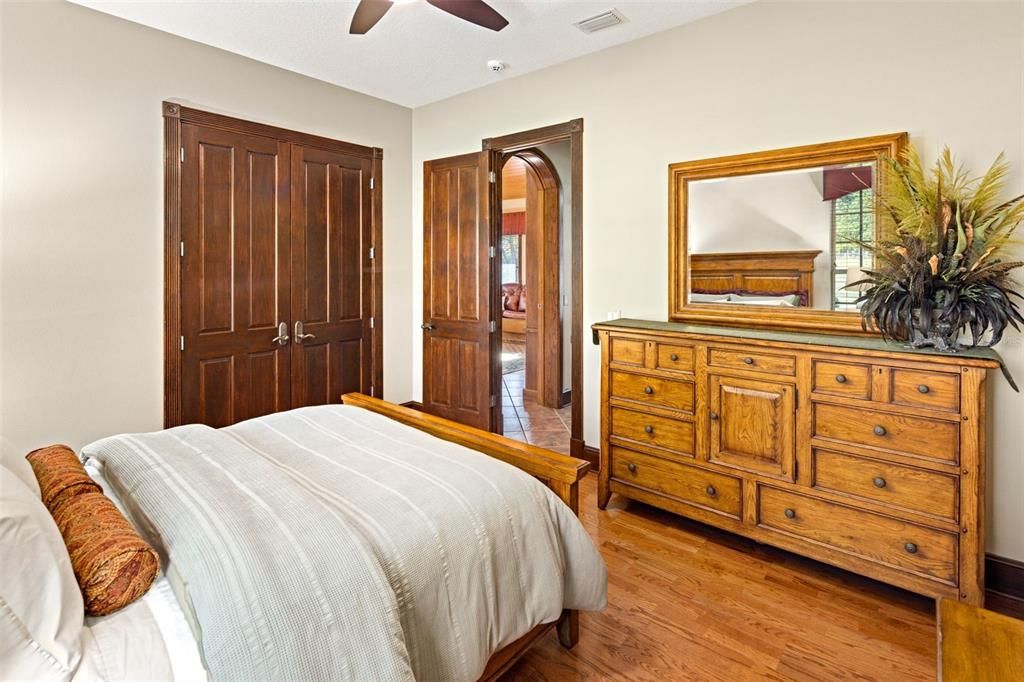 For Sale: $2,650,000 (3 beds, 3 baths, 3041 Square Feet)
