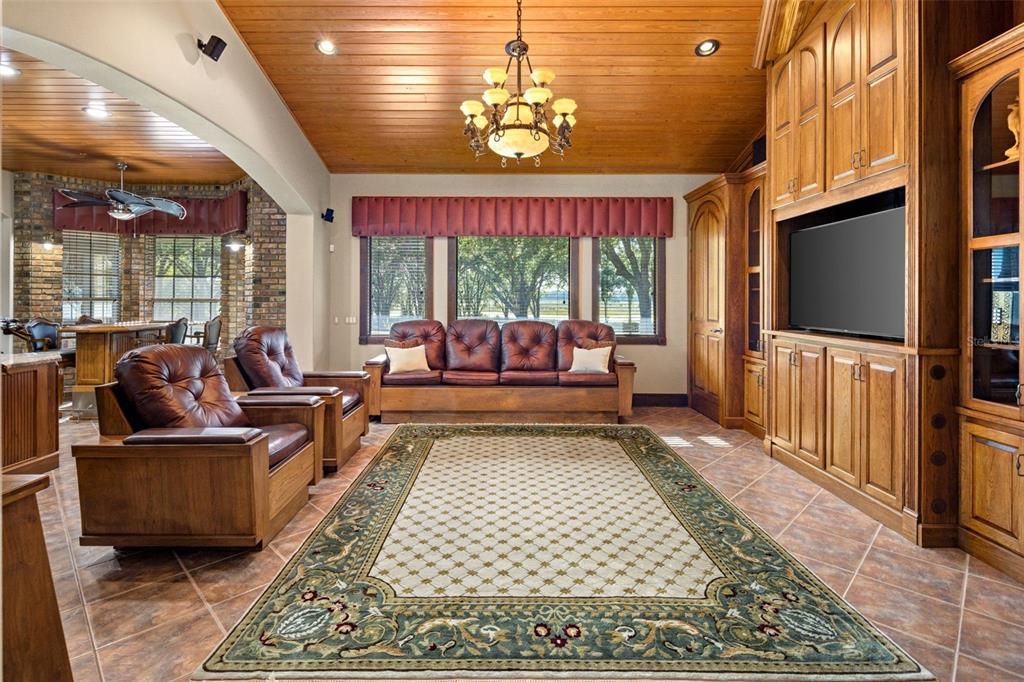 For Sale: $2,650,000 (3 beds, 3 baths, 3041 Square Feet)