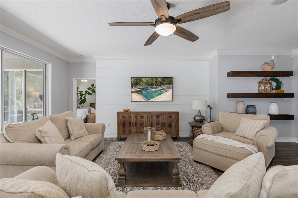 For Sale: $499,000 (4 beds, 3 baths, 2371 Square Feet)