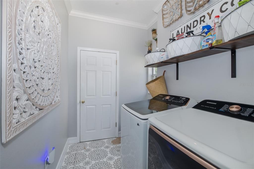 For Sale: $499,000 (4 beds, 3 baths, 2371 Square Feet)