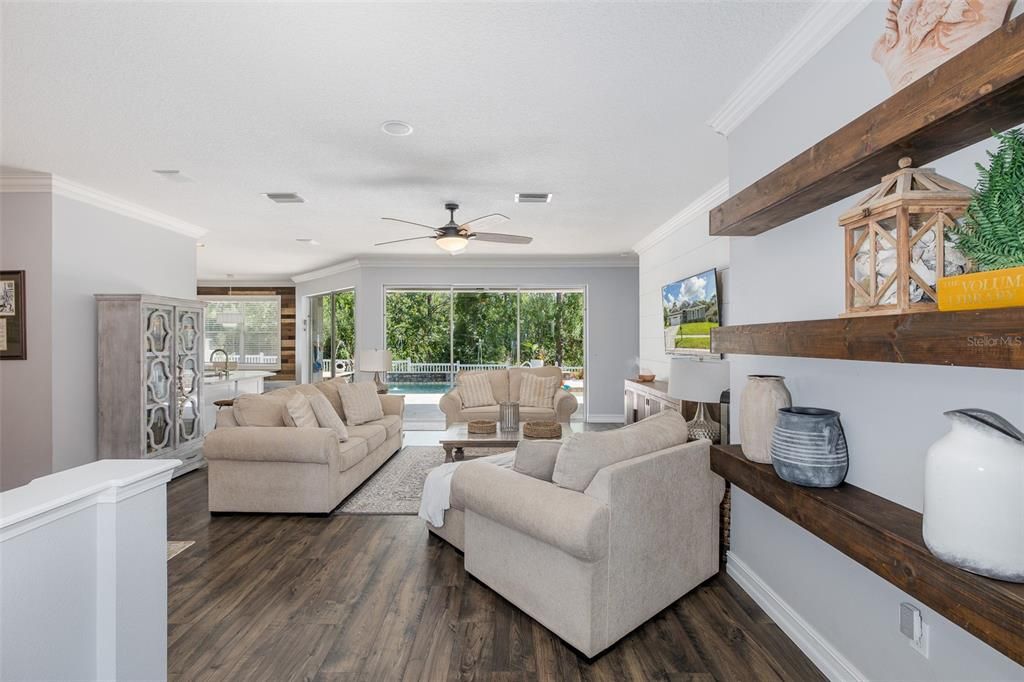 For Sale: $499,000 (4 beds, 3 baths, 2371 Square Feet)